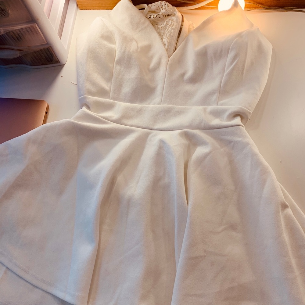 White romper - Picture 4 of 4